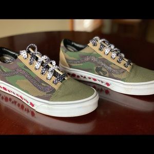 Custom made size 7 ladies Vans. Green with camo trim and roses.